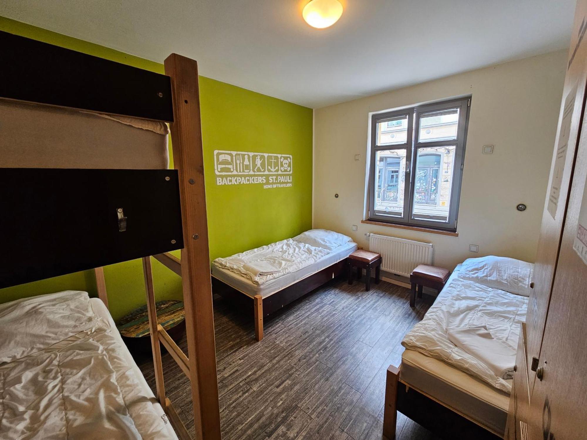 Bett im 4-Bett-Schlafsaal